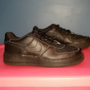 Black Low Air Force 1s